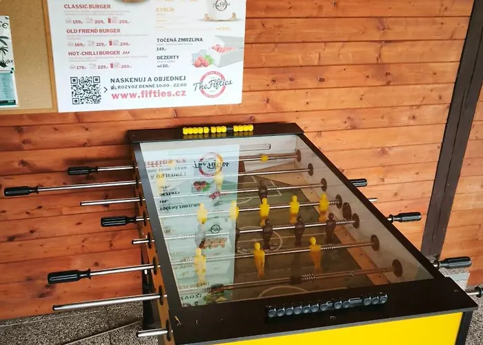 ゲストハウス Areal Pauli Česká Skalice